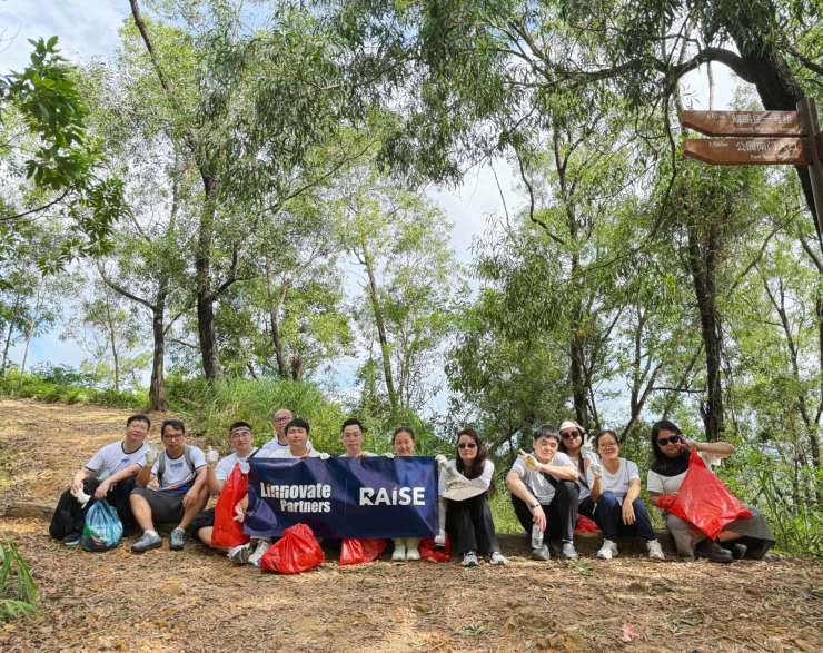 Linnovate Partners Shenzhen Team Clean-up Drive at Yinhushan Park